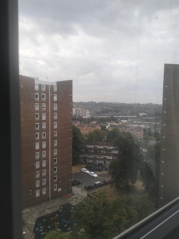 Room Quince Road in Greater London