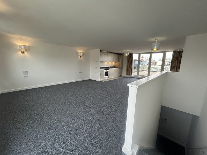 Flat Empire Way in Greater London