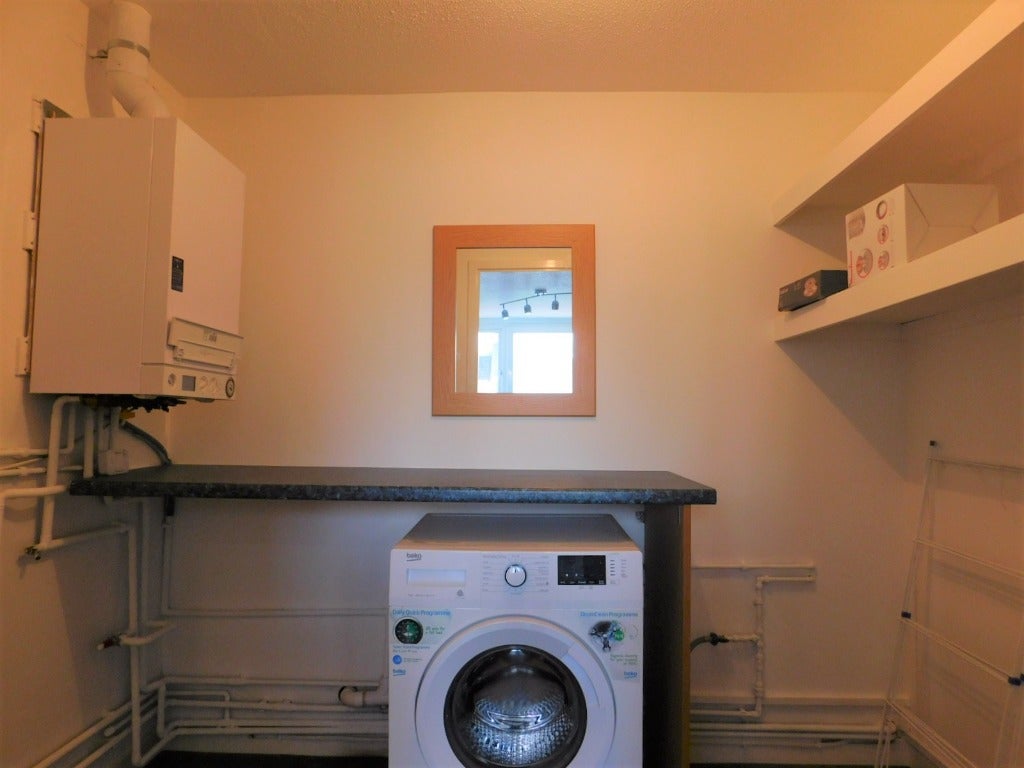 Room Richmond Court in Aberdeen City
