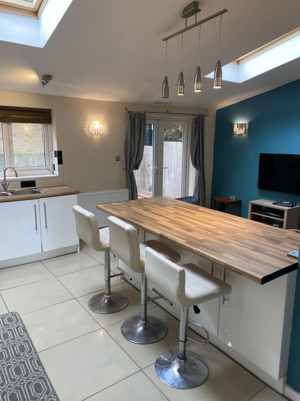 Room Cotswold Close in Charnwood