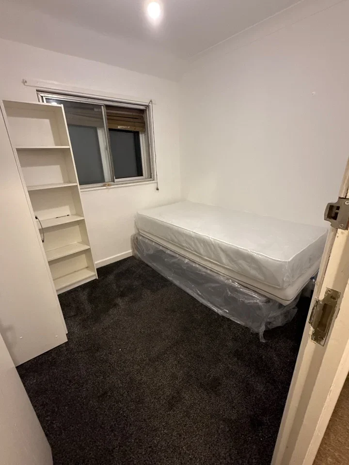 Room Clare Road in Borough of Spelthorne