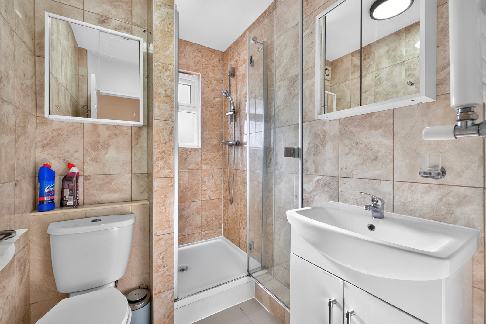 Flat Great Suffolk Street in Greater London