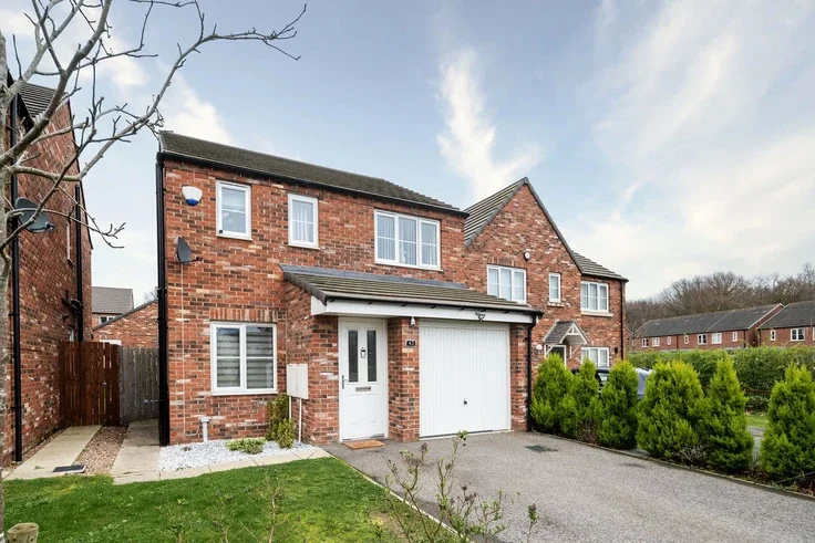 House Sceptre Avenue in Doncaster