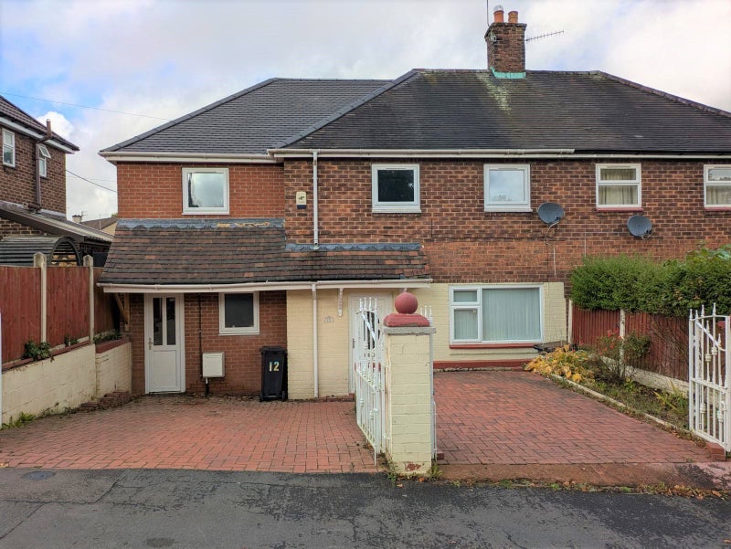 Room Pepper Street in Newcastle-under-Lyme