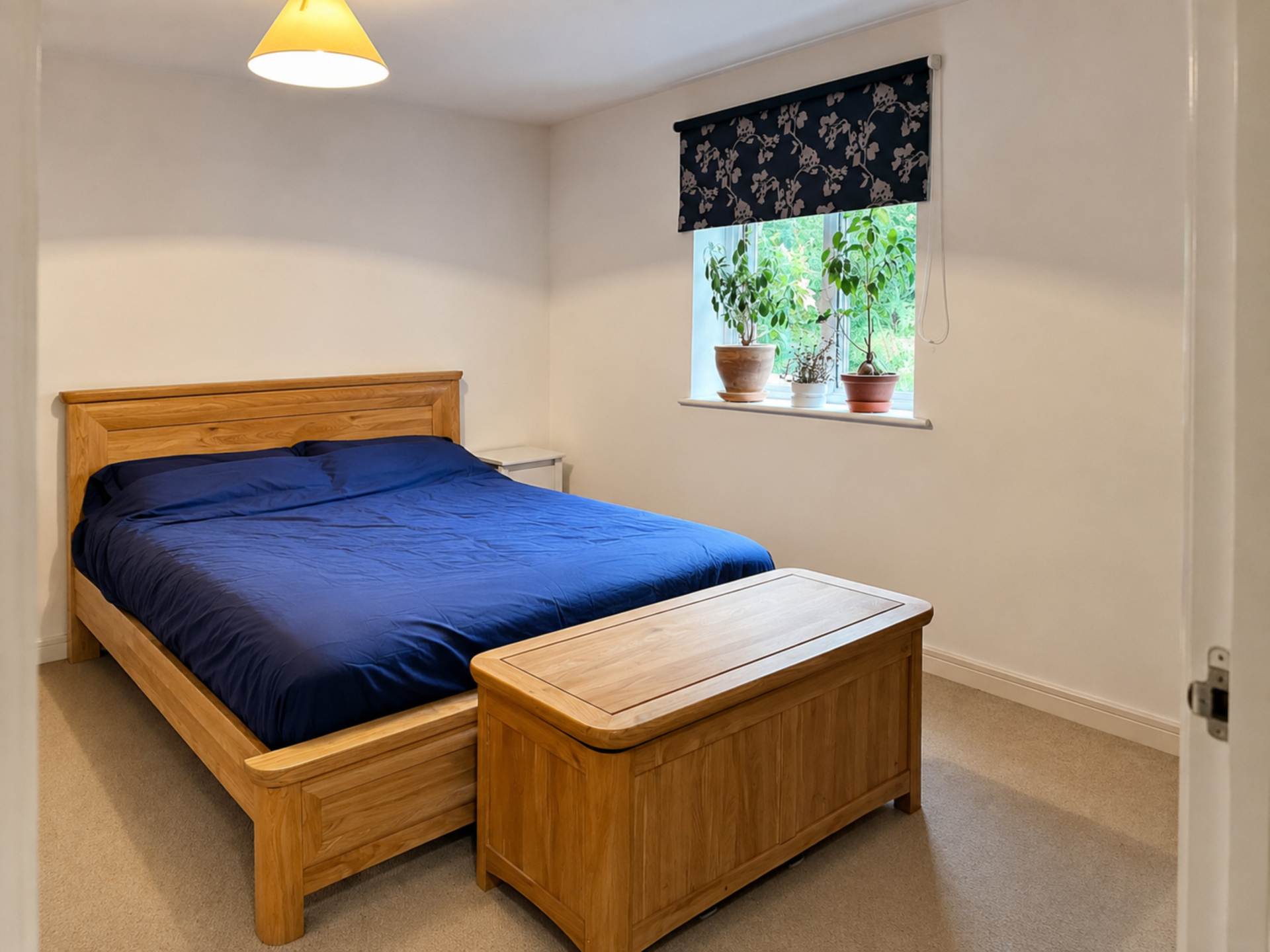 Flat Pricklers Hill in Greater London