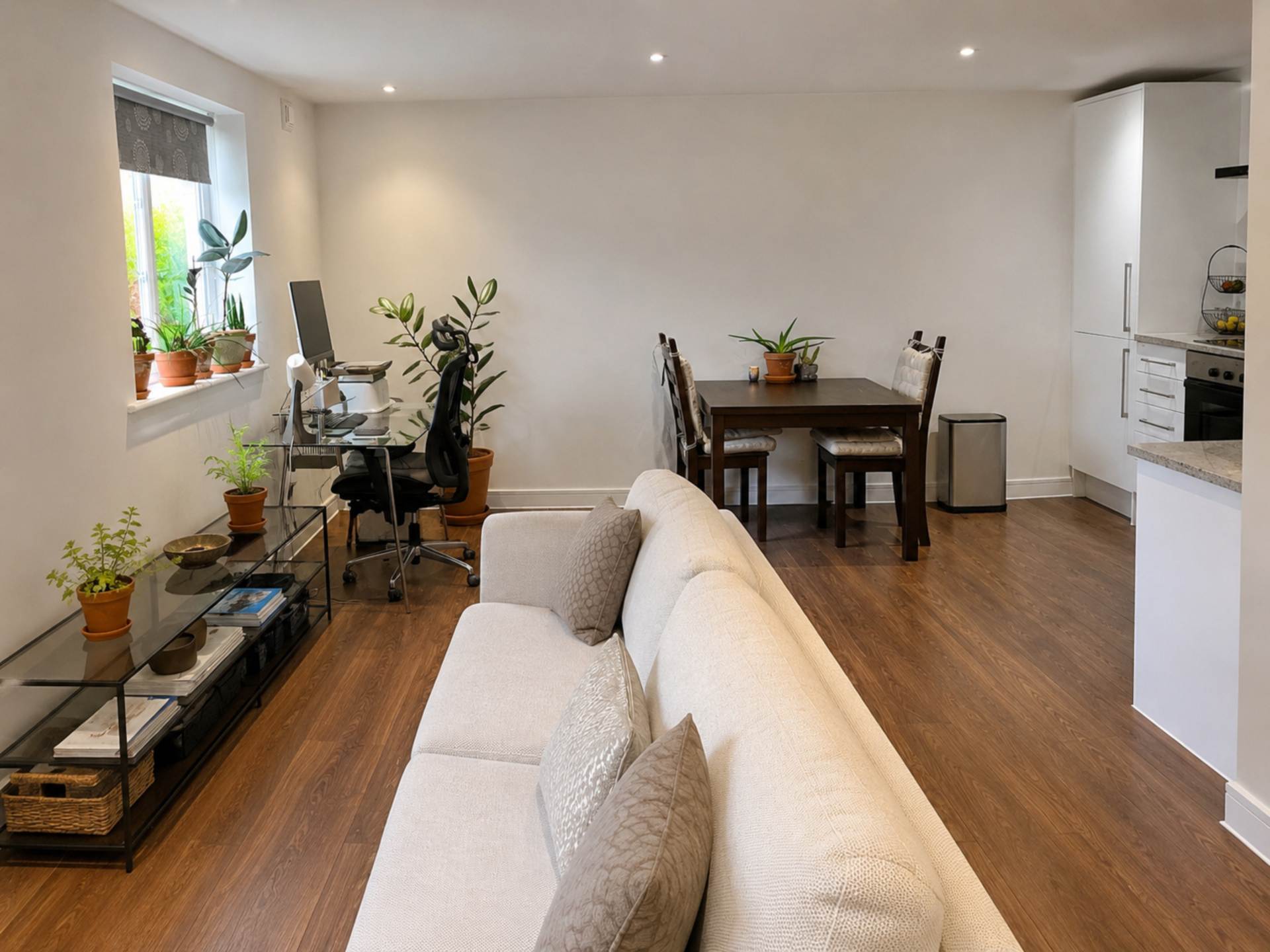 Flat Pricklers Hill in Greater London