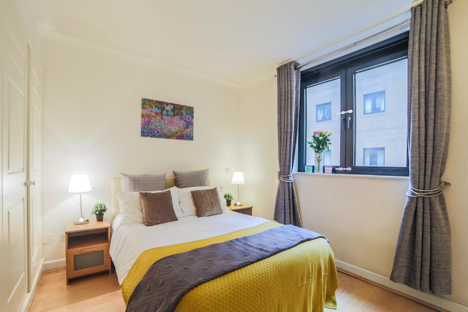 Flat Point W Access Road in Greater London