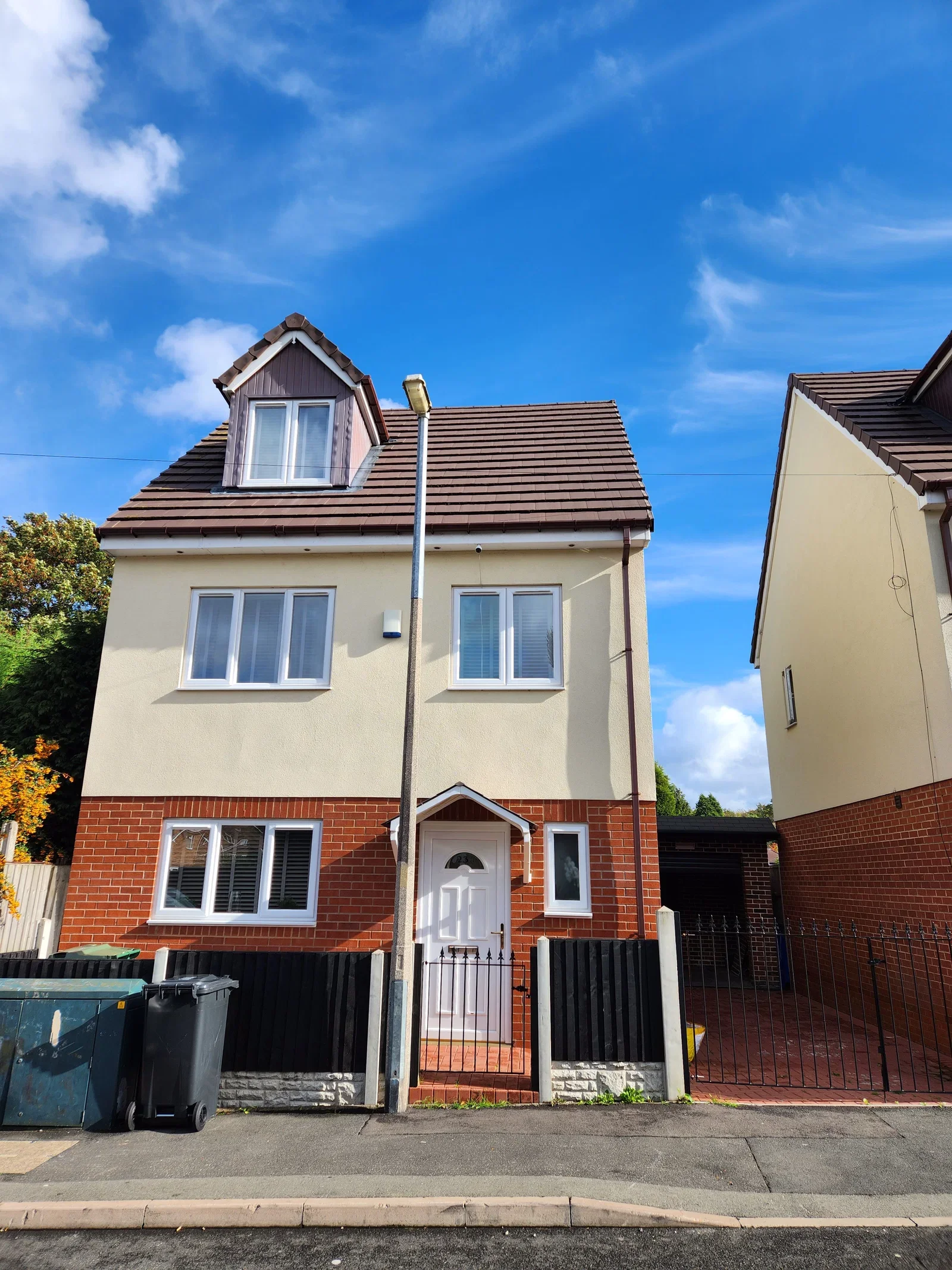 House Oak Green in Coseley