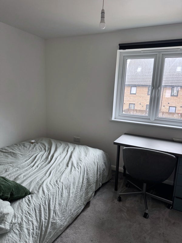 Room St Aiden's Road in City of Edinburgh