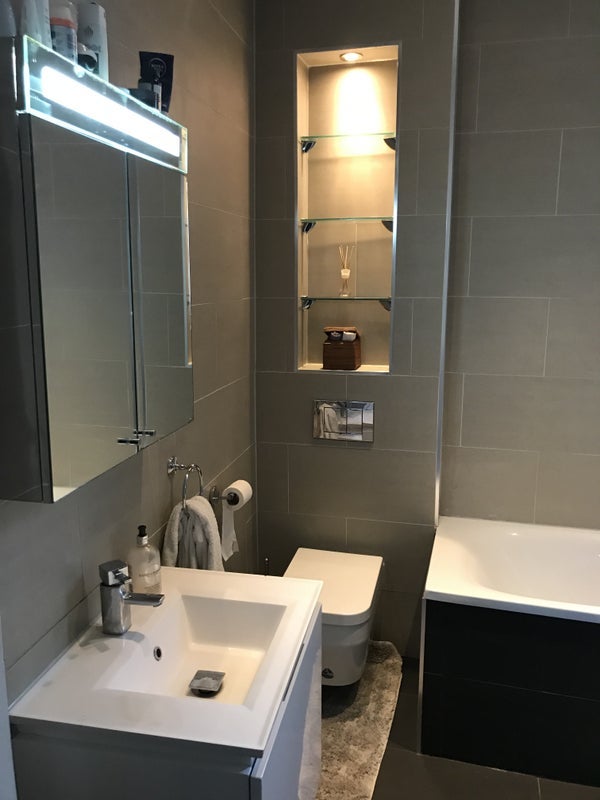Room Connaught Square in City of Westminster