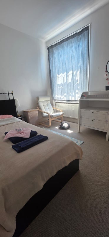 Room Mill Lane in Greater London
