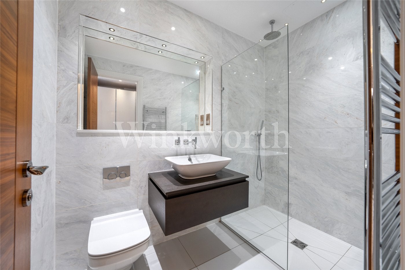 Flat Golders Manor Drive in Greater London