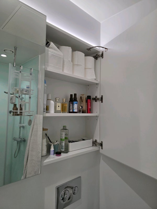 Room Gunwhale Close in Greater London
