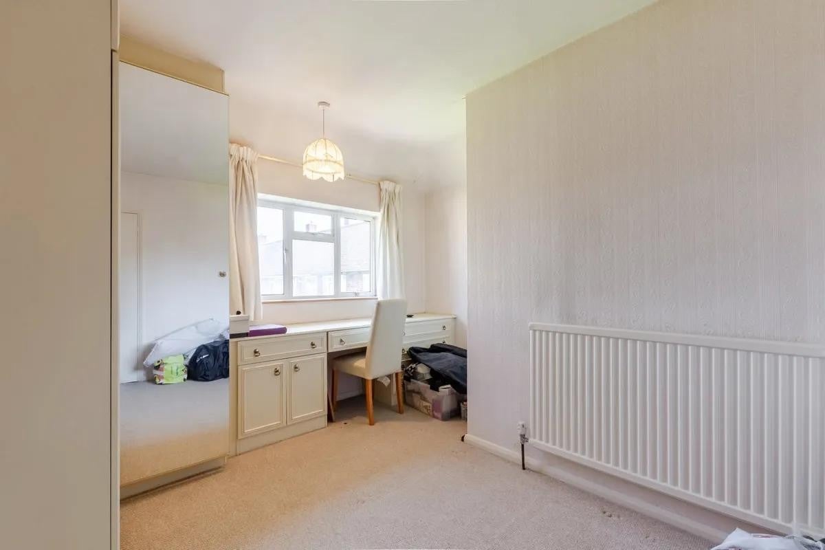 House Greenhithe Close in Greater London