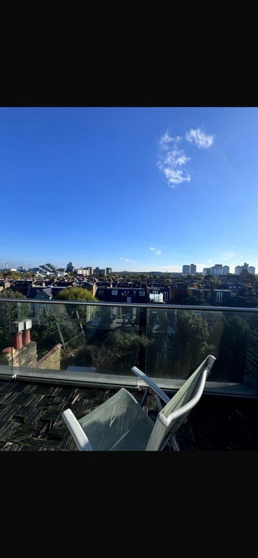 Room Schubert Road in Greater London