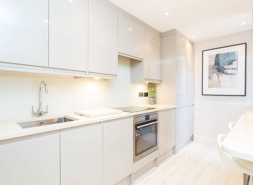 Flat Hertford Street in City of Westminster