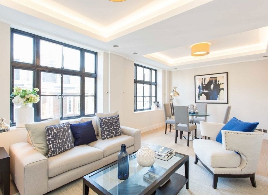 Flat Hertford Street in City of Westminster