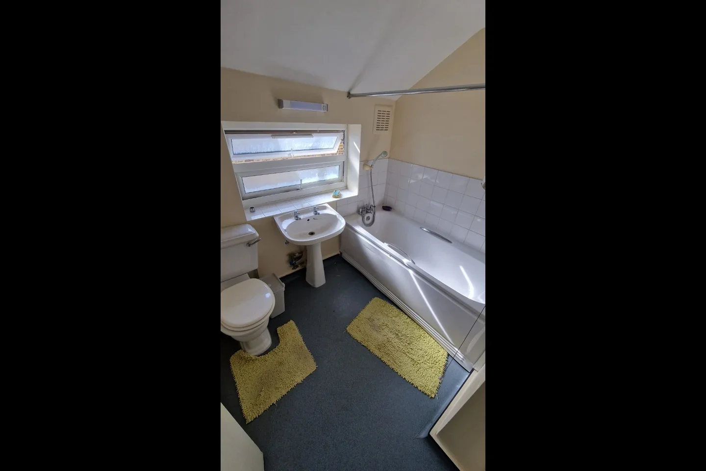Room Dalberg Road in Greater London