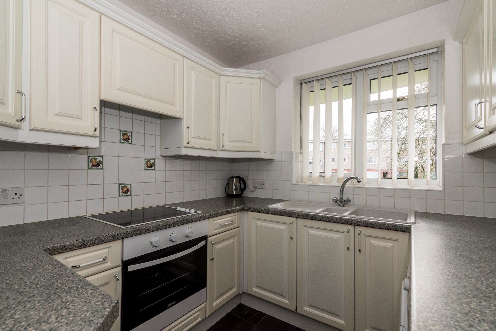 Flat Vesey Close in Birmingham