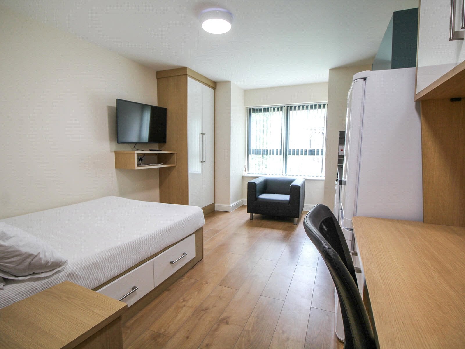 Flat Lofthouse Place in Leeds