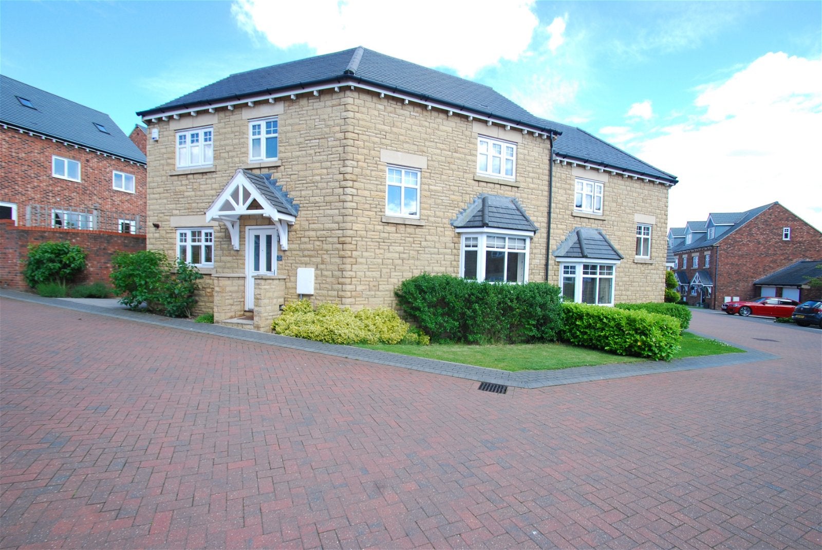 House Ivy Bank Close in Sheffield