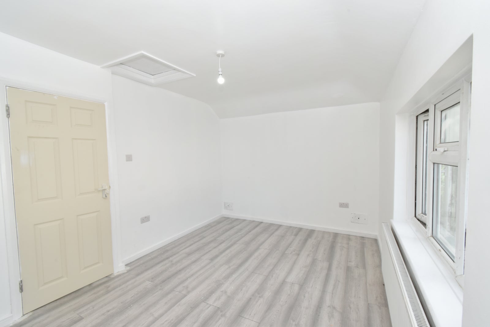 House Nelson Close in Greater London
