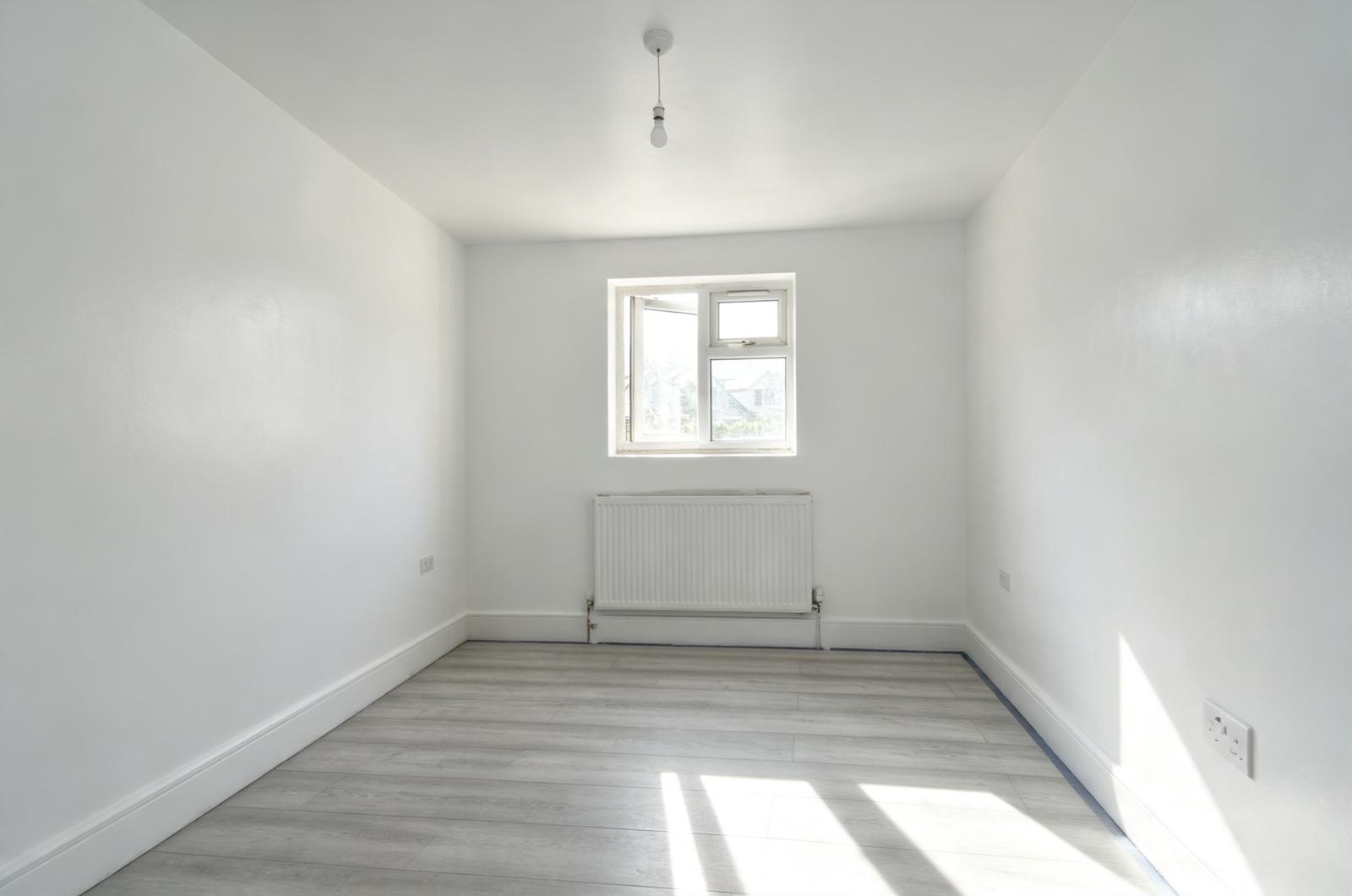 House Nelson Close in Greater London
