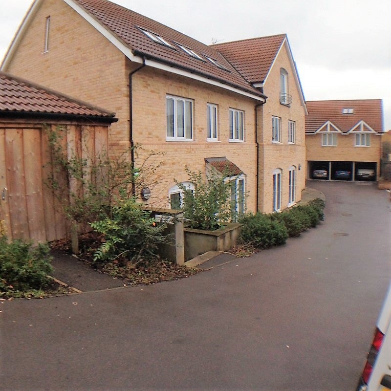 Flat Cleeve Road in Taunton
