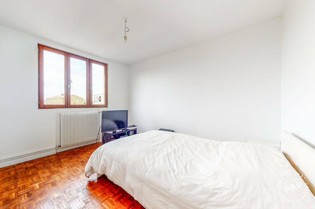Flat Avenue Arblade in Malakoff