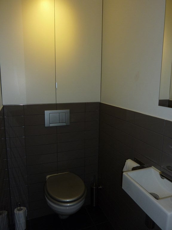 Woning te huur: Brederodestraat, Amsterdam