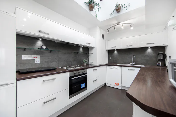 Flat Cheyne Walk in Greater London