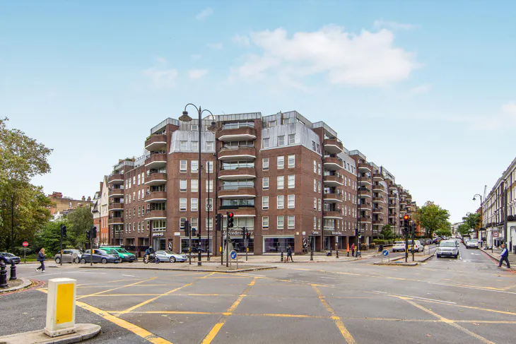 Flat Cheyne Walk in Greater London