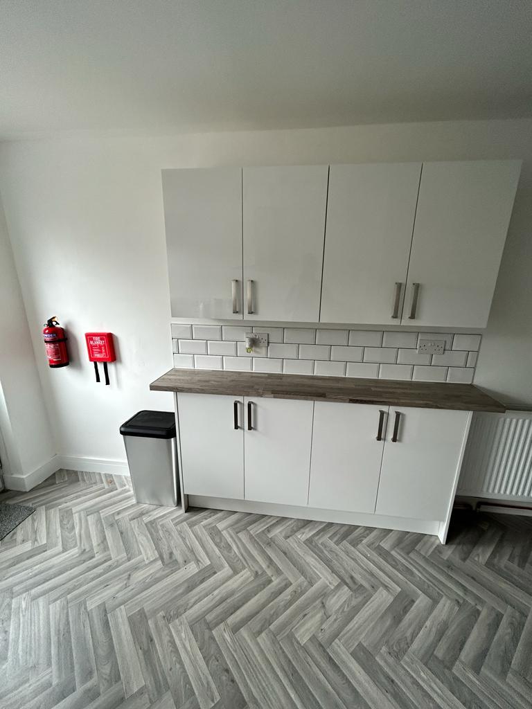 Room Queen Street in Pontypridd