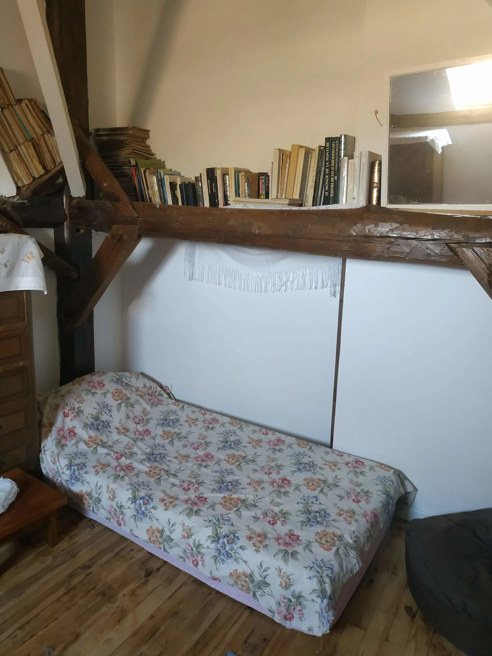 Room Rue de Ramponnet in Menthon-Saint-Bernard
