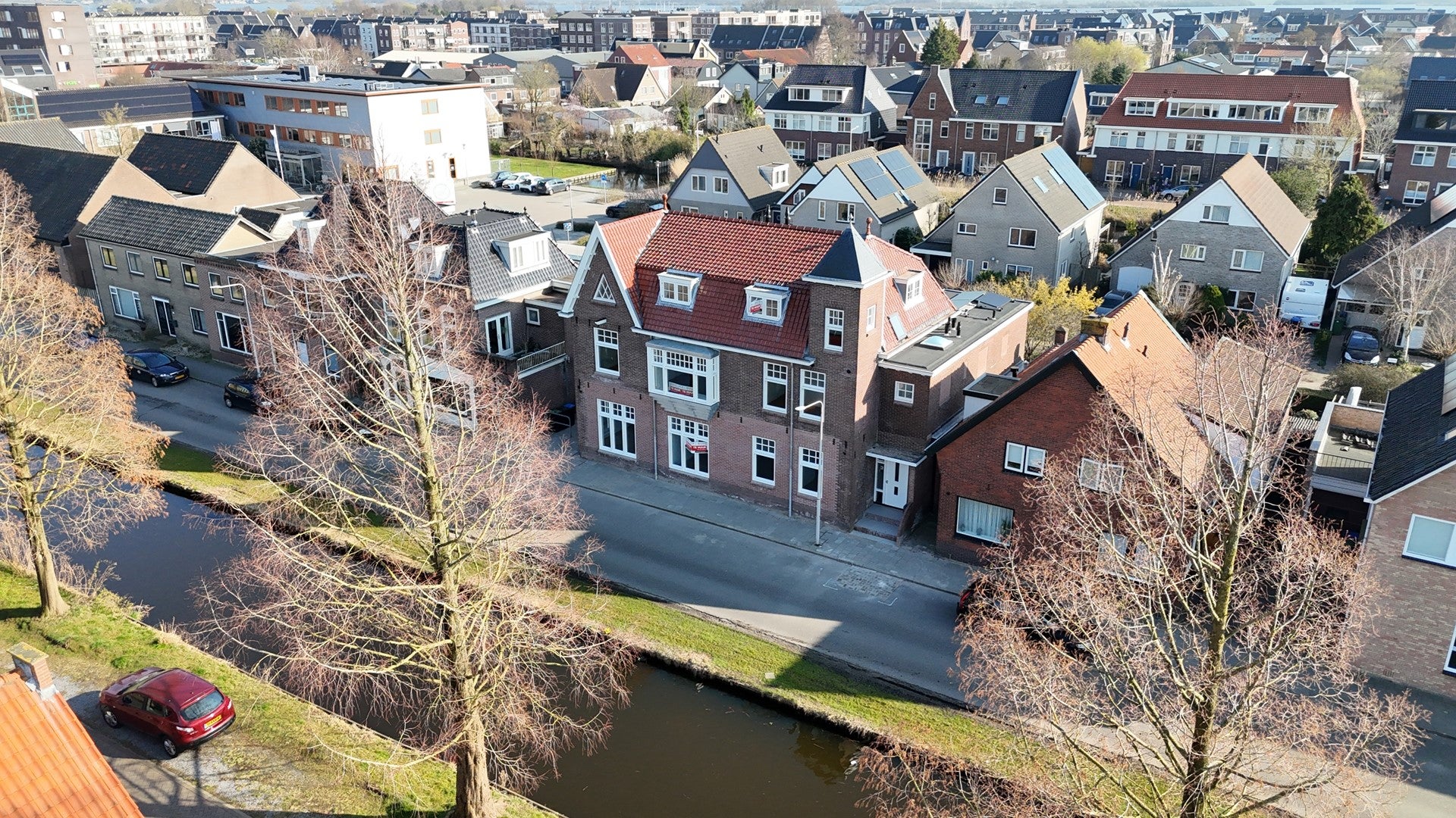 Flat Westeinde in Roelofarendsveen