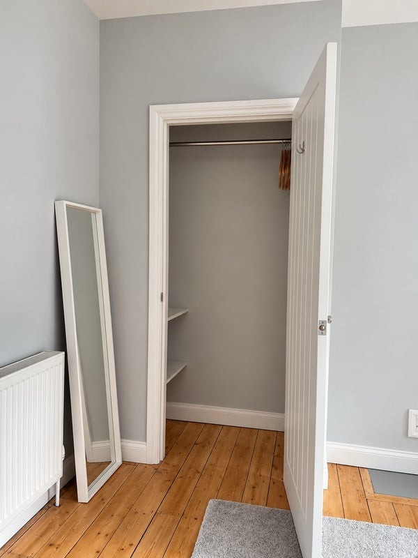 Room Ash Grove in Salford