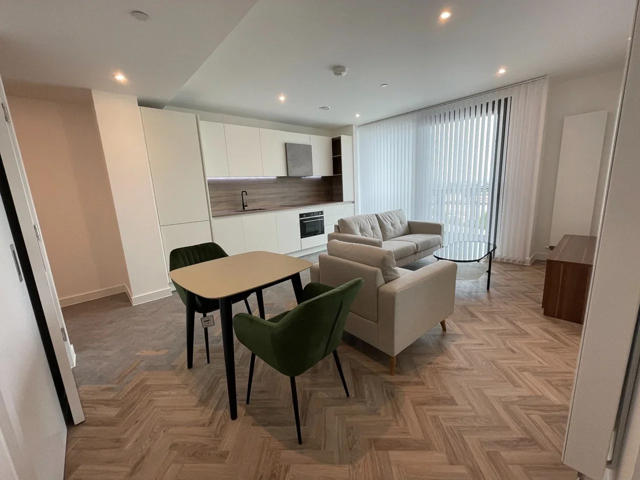 Flat Gillender Street in Greater London