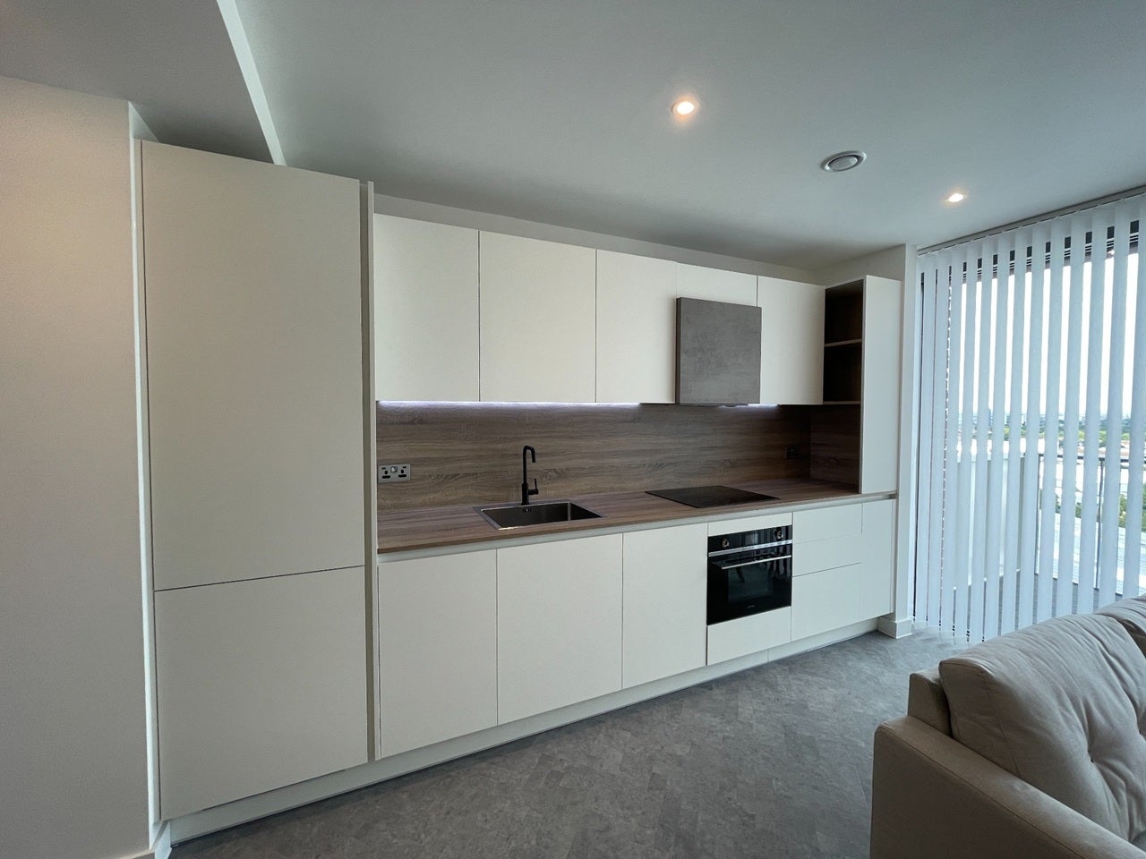 Flat Gillender Street in Greater London