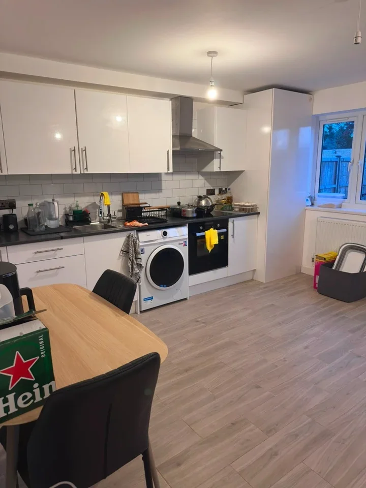 Room Frederick Road in Greater London