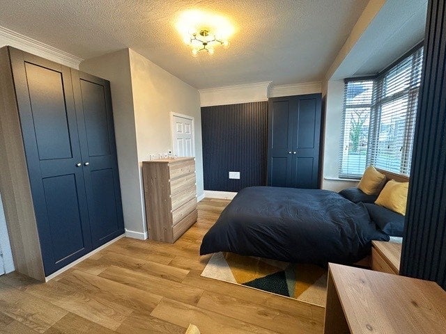 Room Milton Grove in Manchester