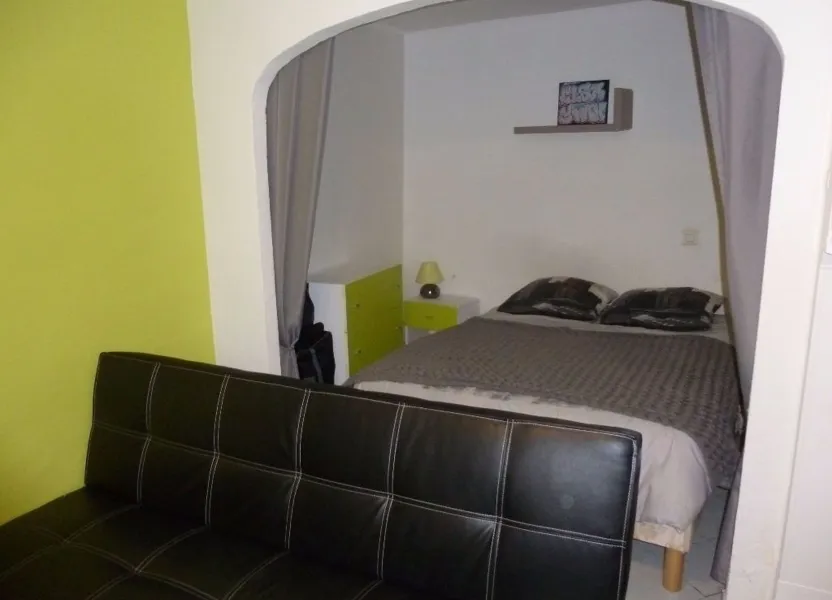 Chambre Rue Astruc à Nîmes