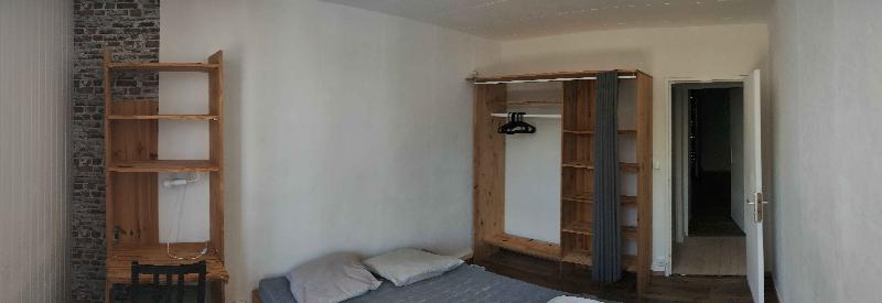 Room Rue des Treilles in Libourne