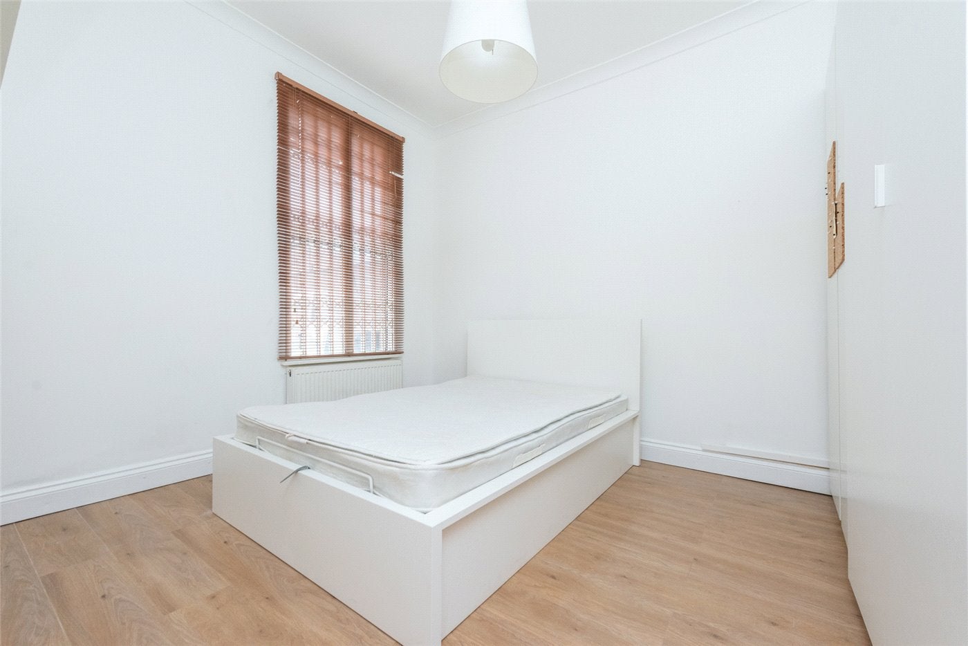 Flat Preston Place in Greater London