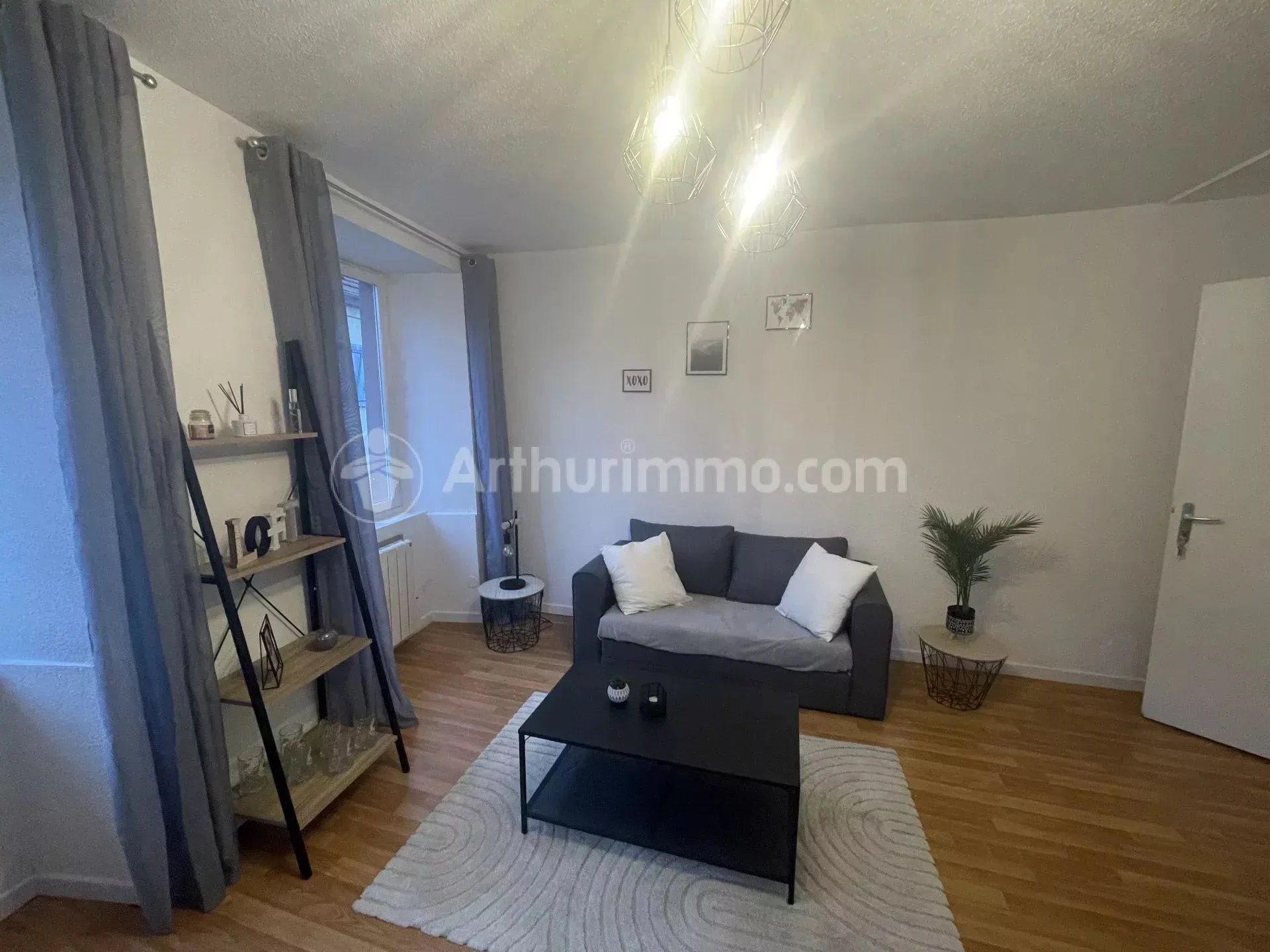 Appartement Rue de Dampierre-sur-le-Doubs à Étouvans
