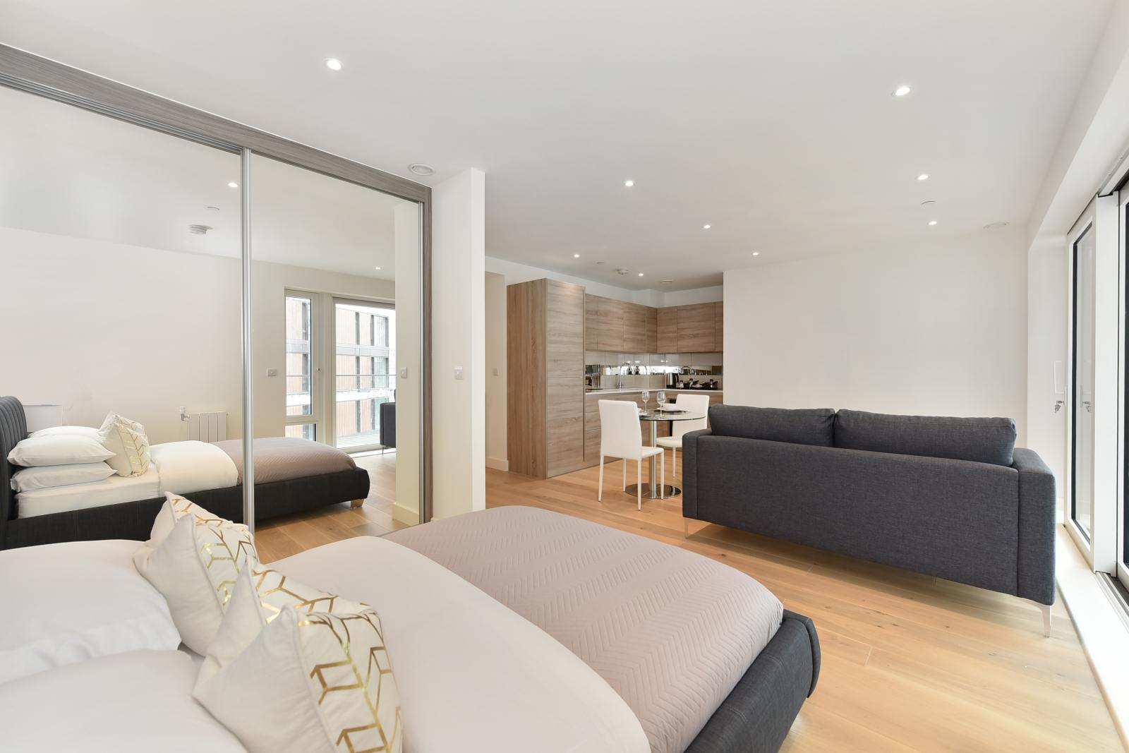 Flat Duke of Wellington Avenue in Greater London