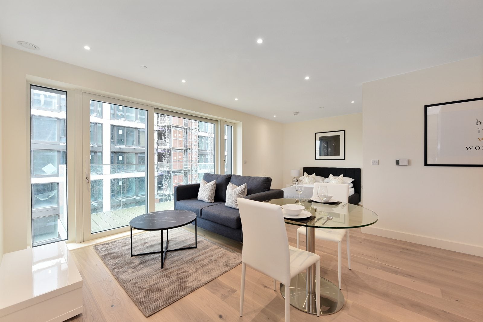 Flat Duke of Wellington Avenue in Greater London