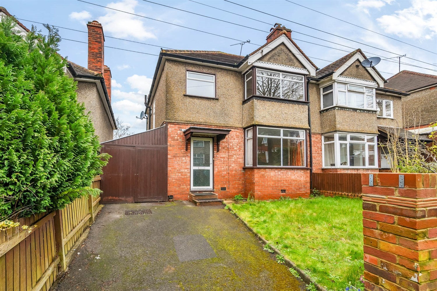 House Bourne Avenue in Reading