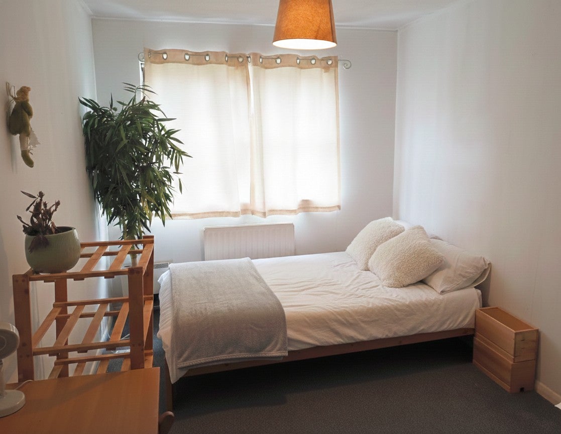 Room Burgos Grove in Greater London