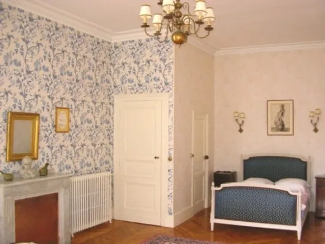 Chambre Place du Bail à Saint-Michel-de-Lanès