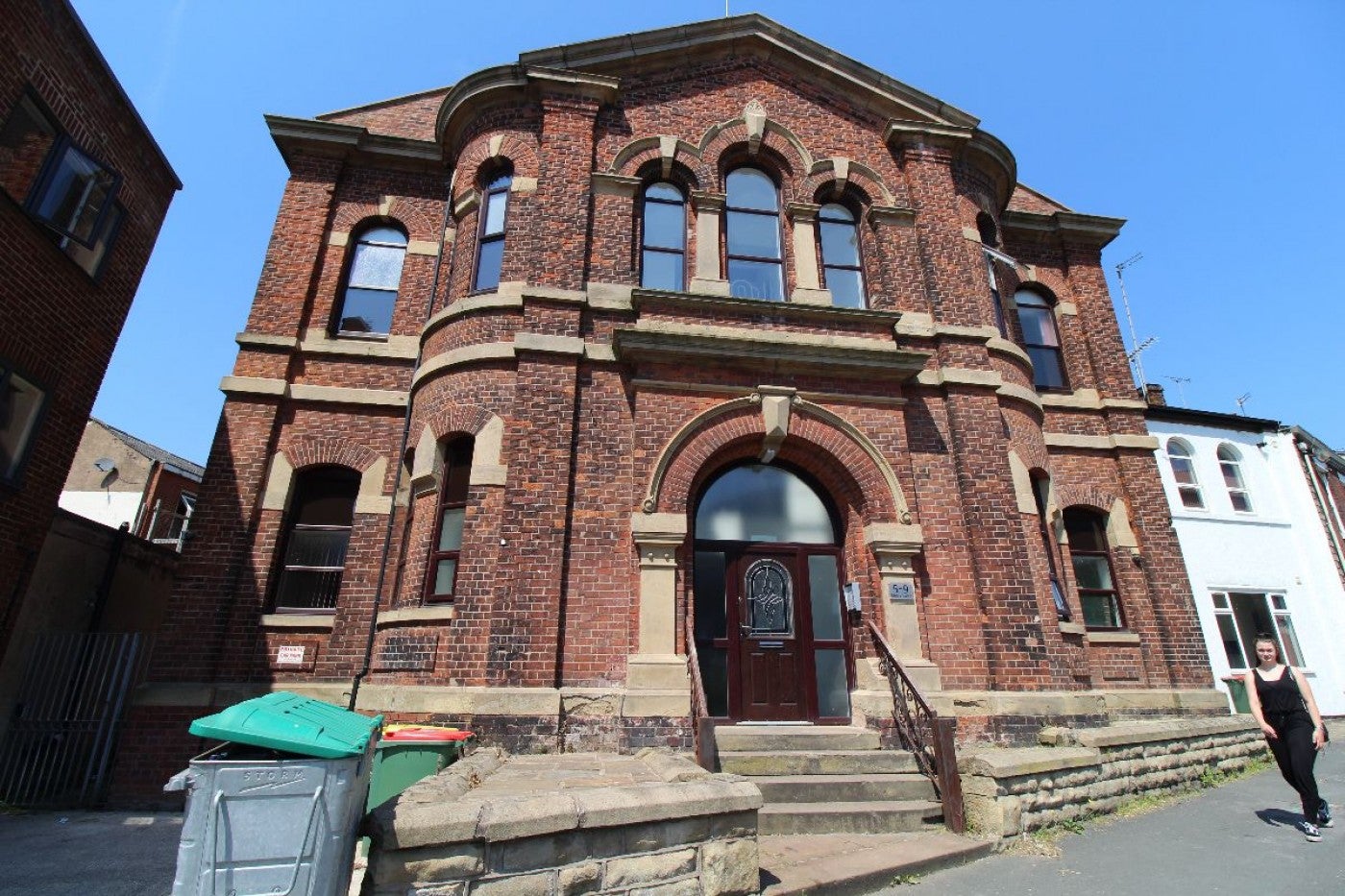 Flat Adelphi Place in Preston